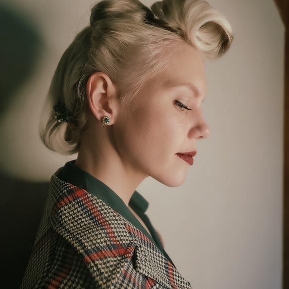 Meet your Posher, Madeline - Picture 1 of 1